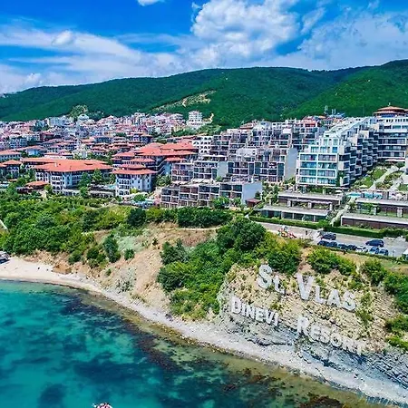 Flat At Complex Fenix-st. Vlas Apartment *